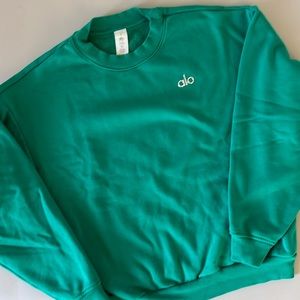 Alo accolade crew neck sweatshirt, green emerald, size small